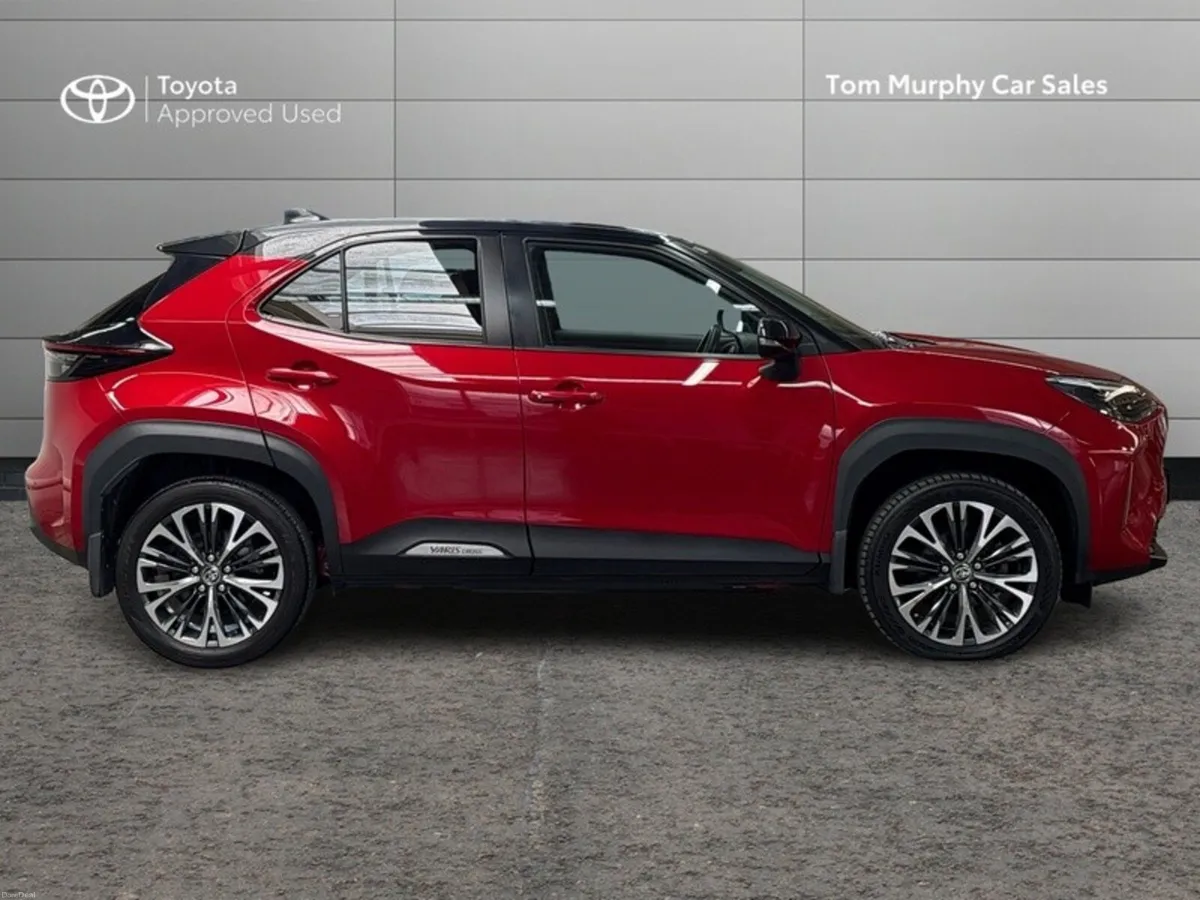 Toyota Yaris Cross SOL 1.5 HYBRID - LOW MILEAGE - - Image 3