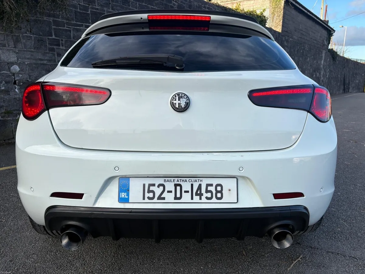 2015 Alfa Romeo Giulietta - Image 3