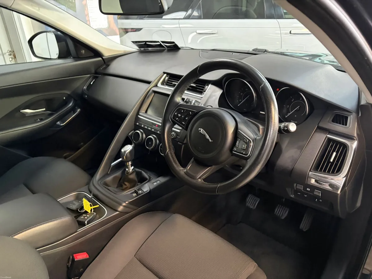 Jaguar E-Pace 2018. 2.0D. FWD - Image 2