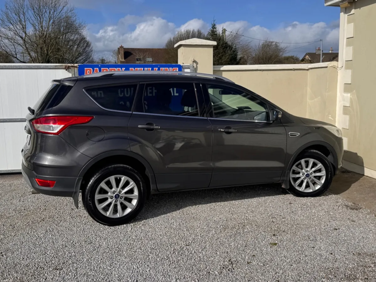 Ford Kuga TITANIUM 2.0 TD 120 S6 M6 F 5DR FWD - Image 3