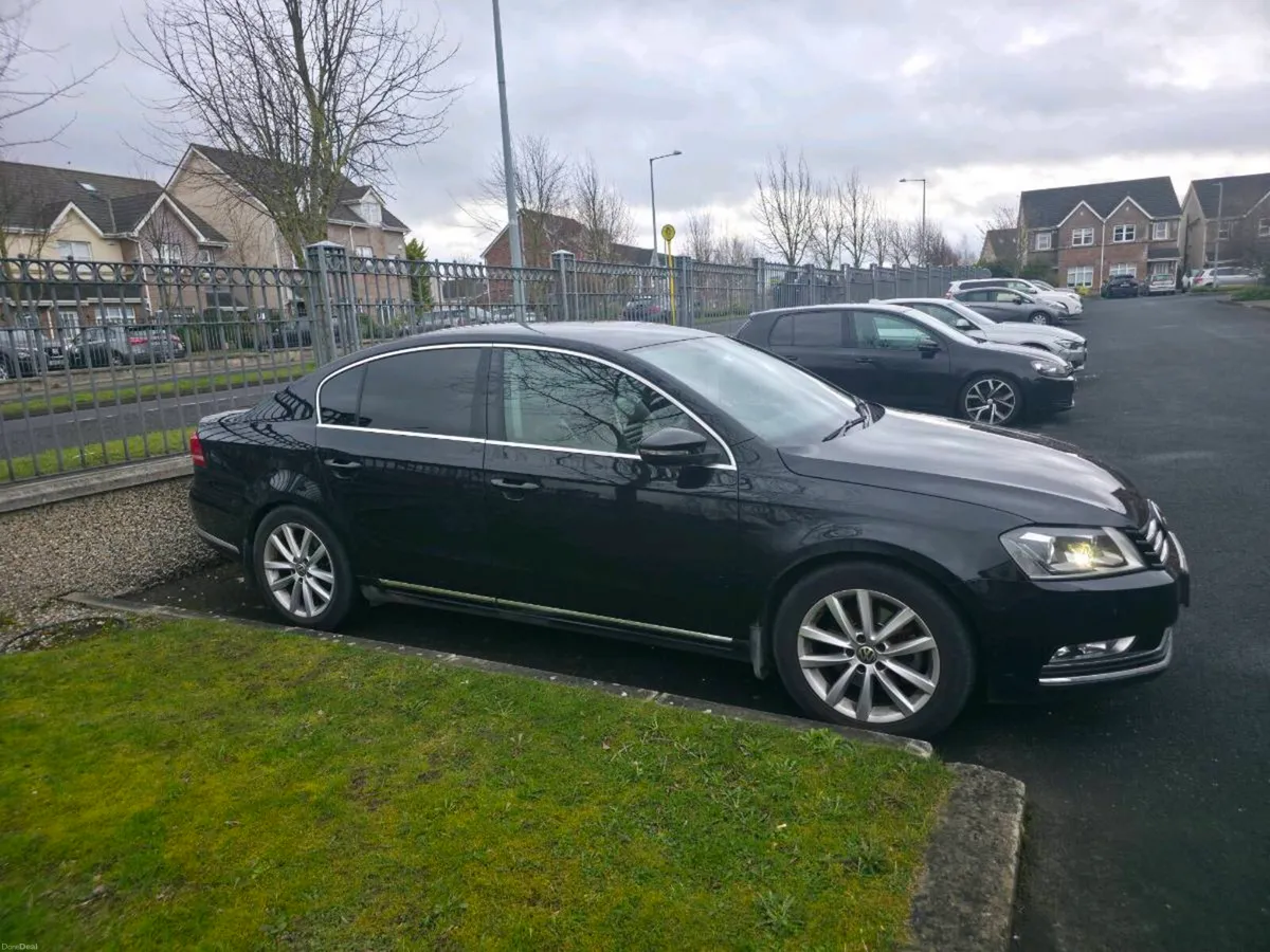 2014 VW Passat 2.0 TDI BlueMotion Highline - Image 2