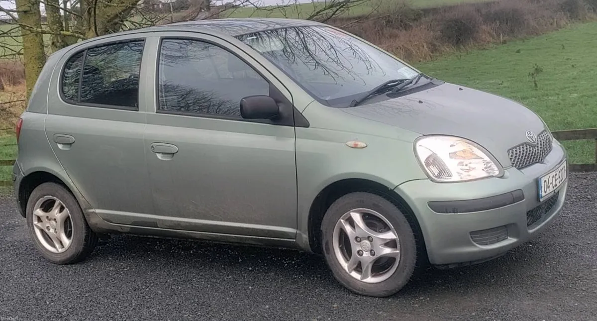 Low mileage 51000 mls 2004 Toyota Yaris 1.0l - Image 1