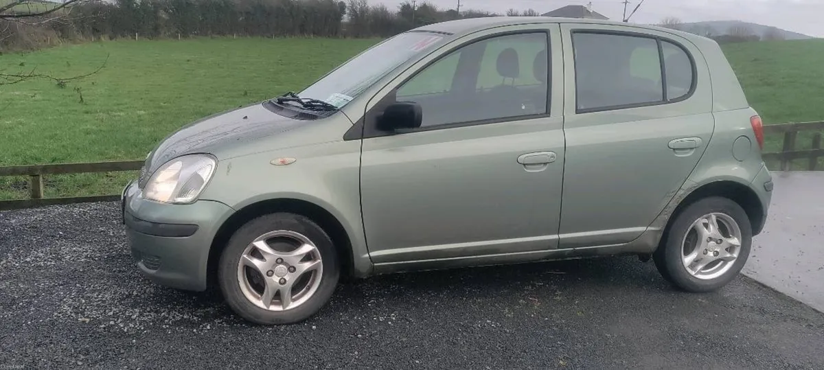 Low mileage 51000 mls 2004 Toyota Yaris 1.0l - Image 2