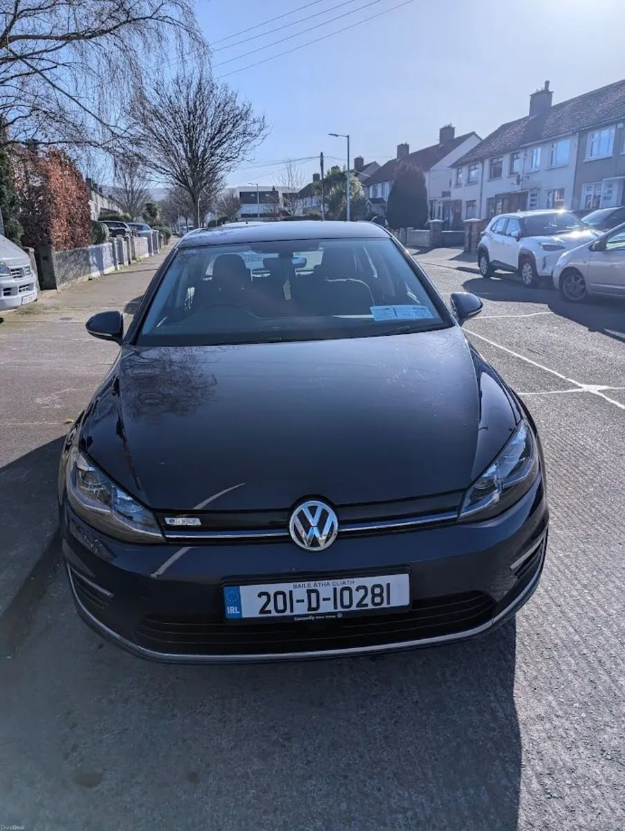 2021 Volkswagen e-Golf - Image 1