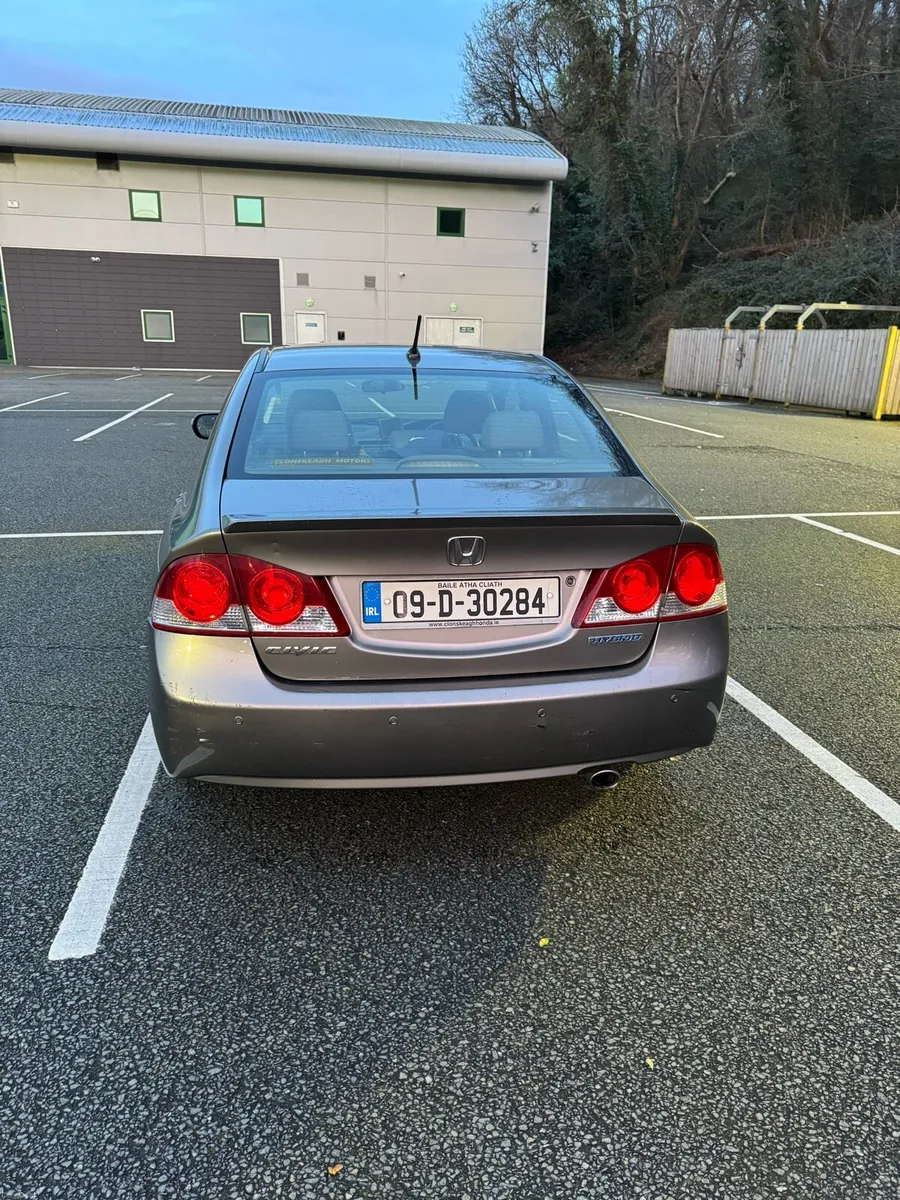 Honda Civic Saloon 2009 Petrol/Automatic/Hybrid - Image 2