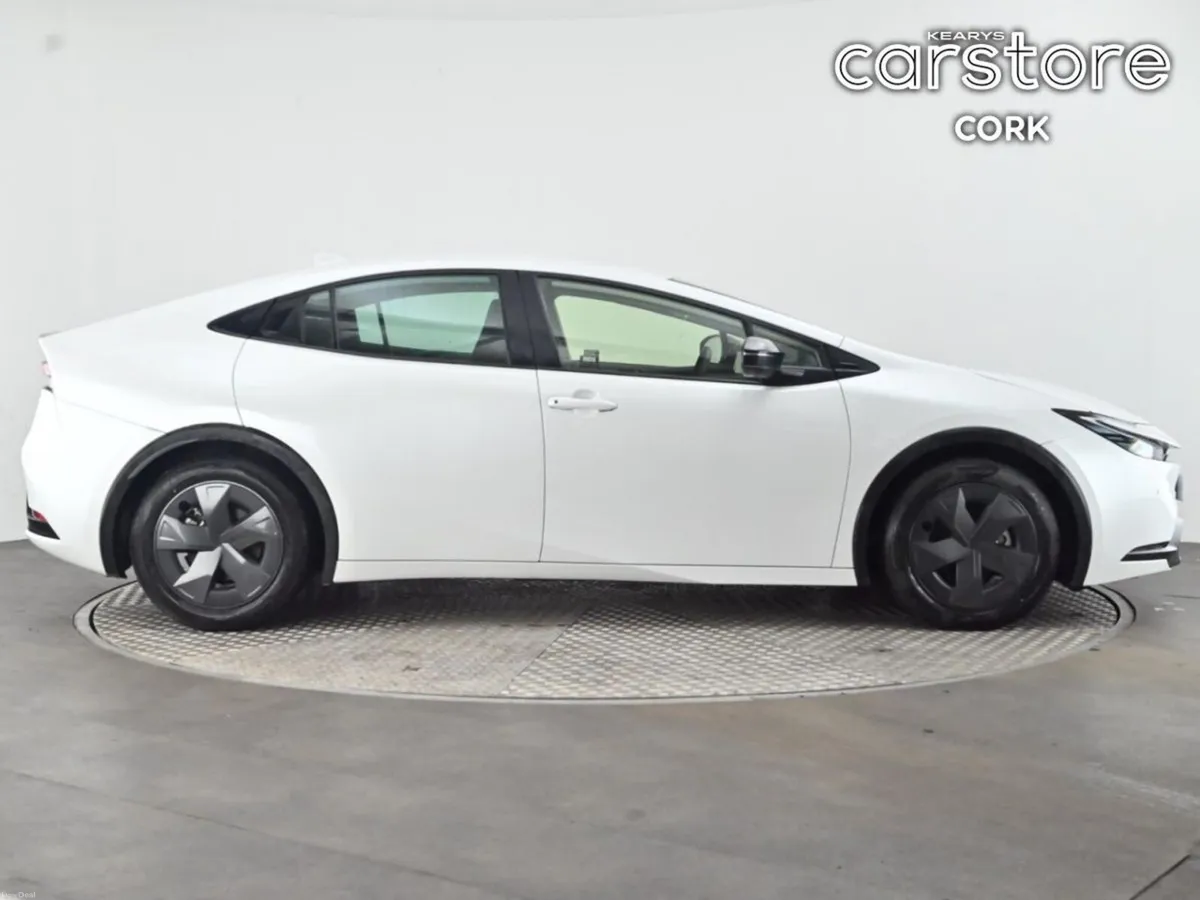 Toyota Prius 1.8 Hybrid Auto - Image 2