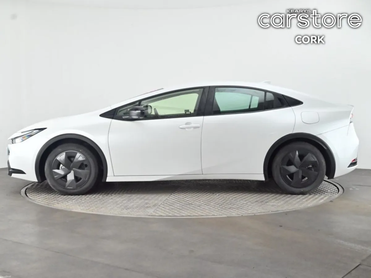 Toyota Prius 1.8 Hybrid Auto - Image 6