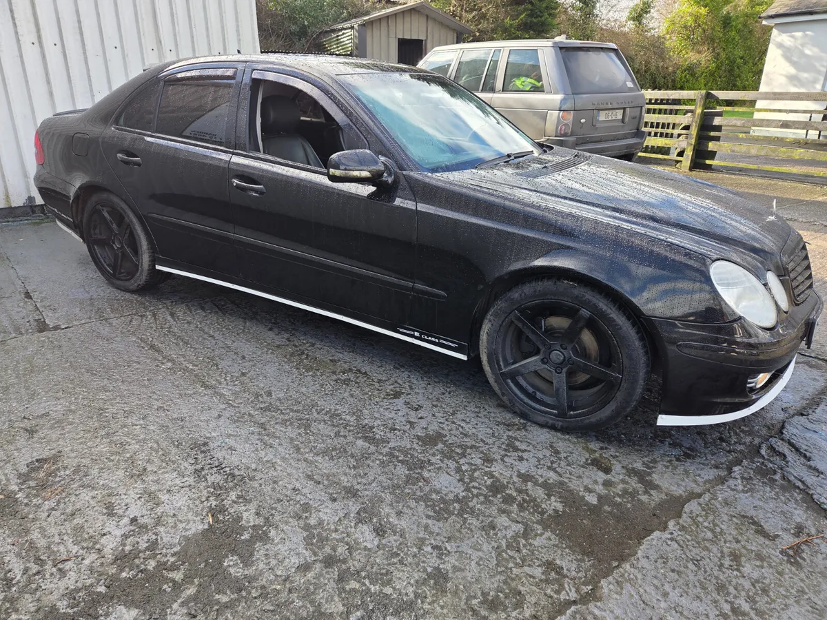 Mercedes-Benz E-Class 2008 - Image 3