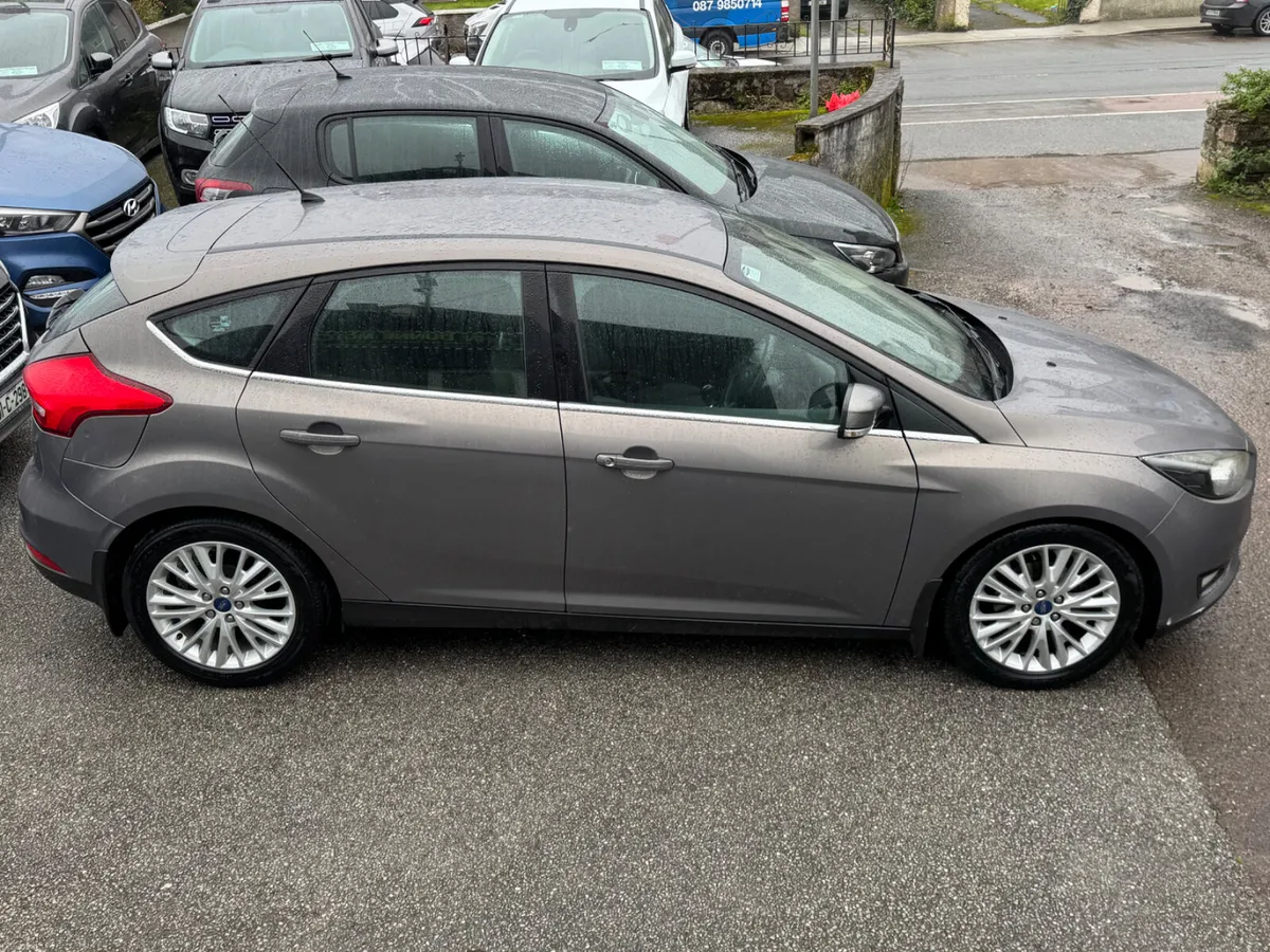 Ford Focus very Low mileage - Image 4