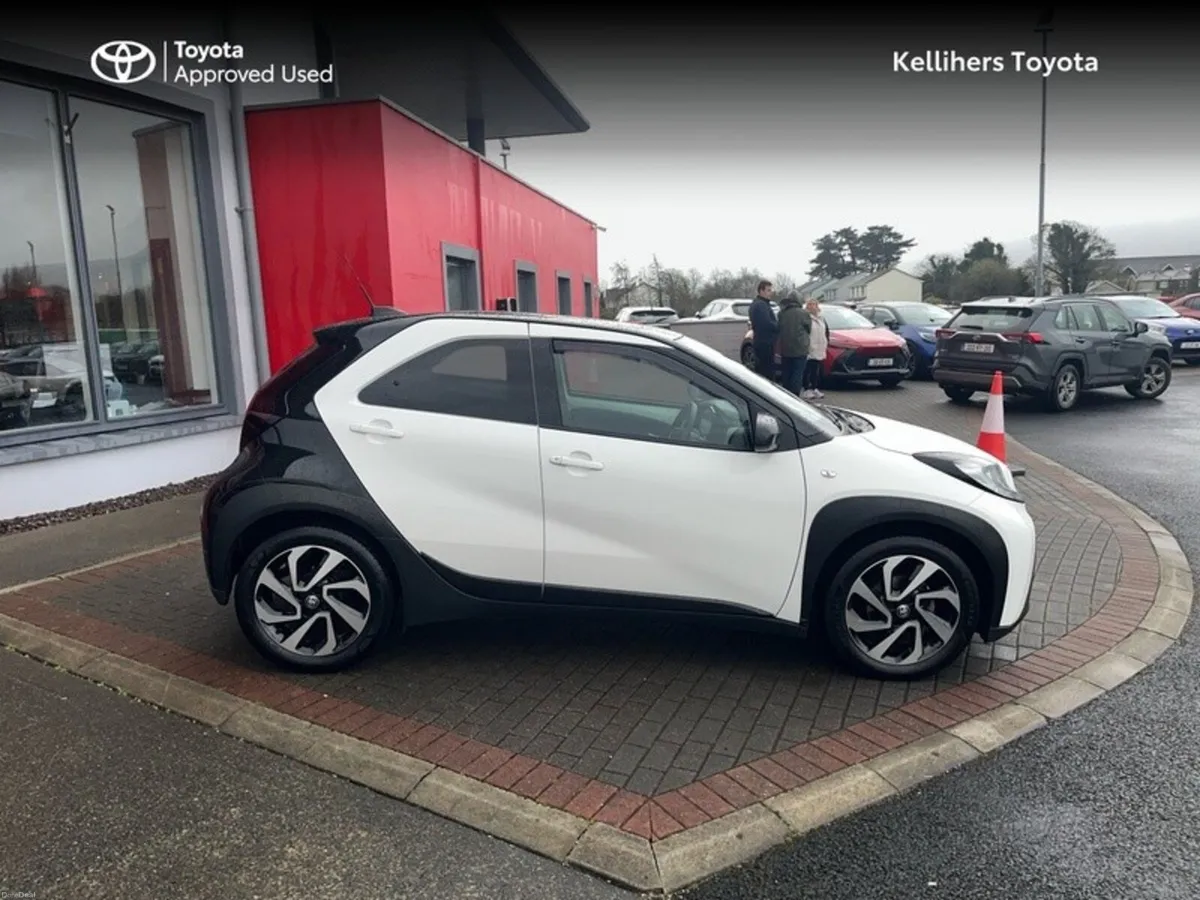 Toyota Aygo X AYGO X 1.0 DESIGN - Image 3