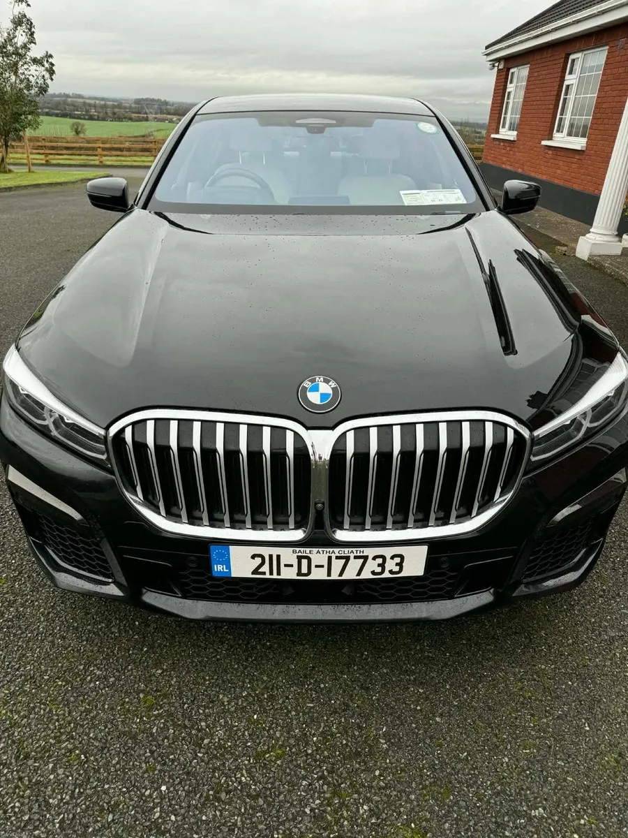 BMW 7-Series 2021 - Image 4
