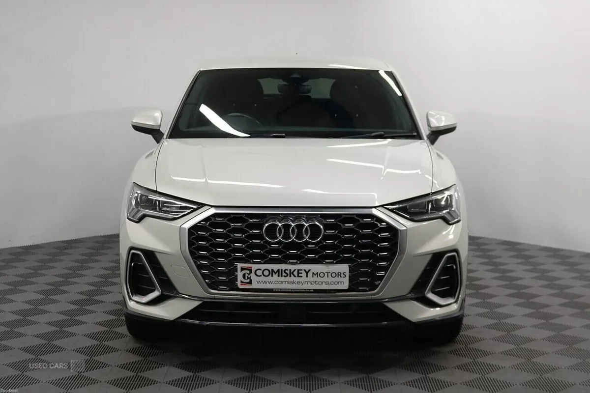 Audi Q3 TDI S line - Image 2