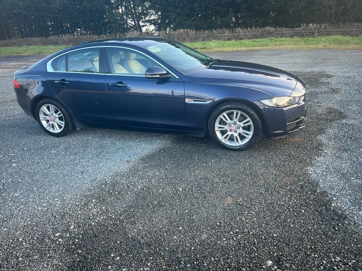 Jaguar XF  2.0 D - Image 1