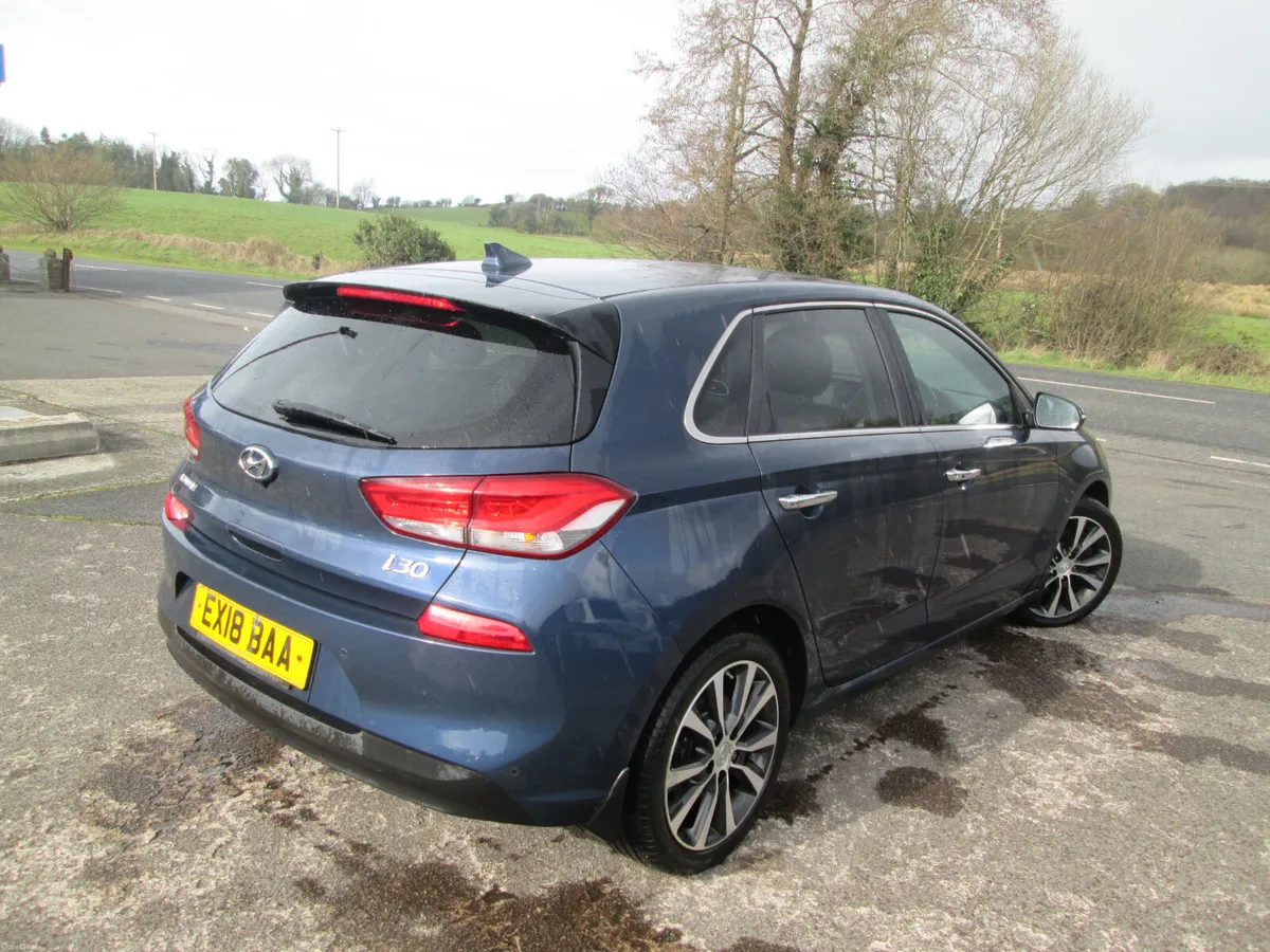 2018   HYUNDAI  I 30  1.6  CRDI  PREMIUM  5DR - Image 4