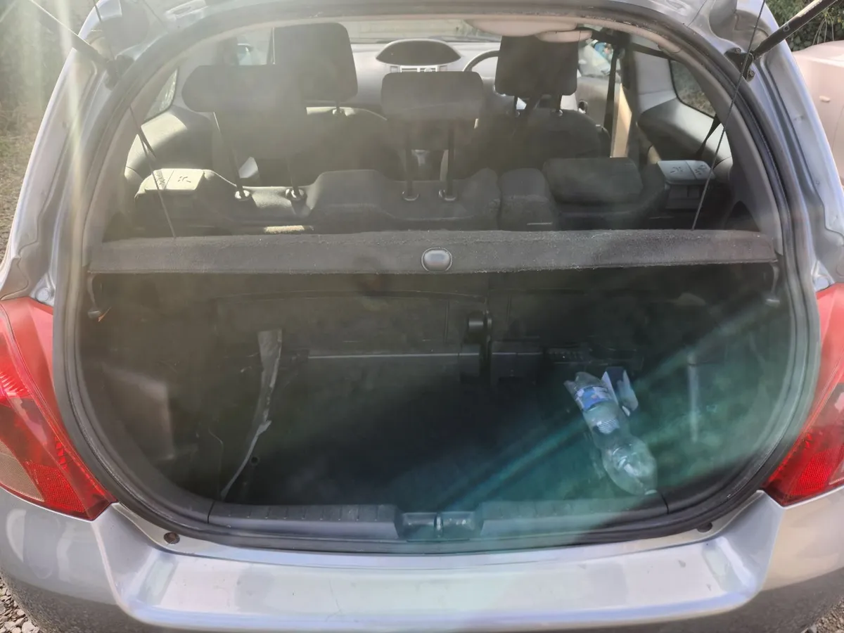 Toyota Yaris 2008 - Image 2