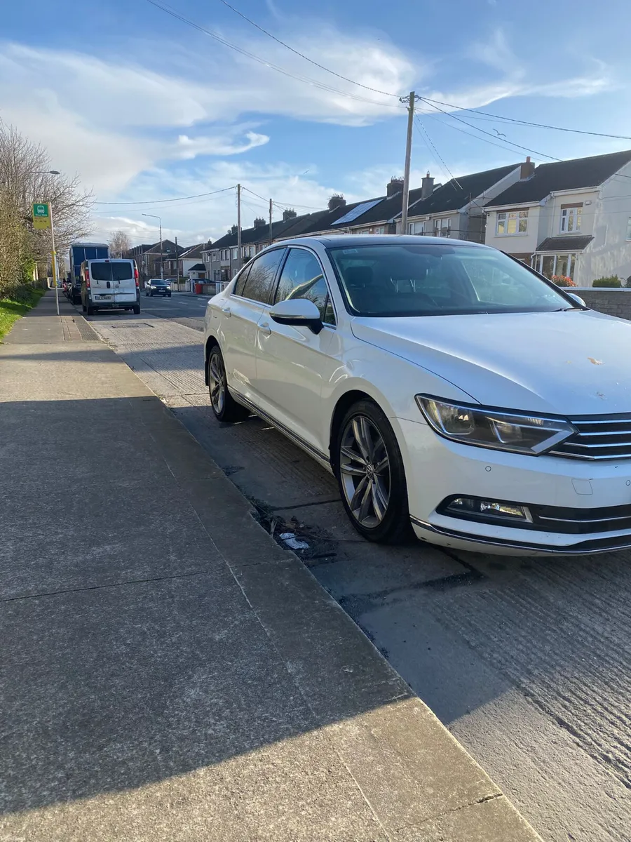 Volkswagen Passat 2017 automatic - Image 5