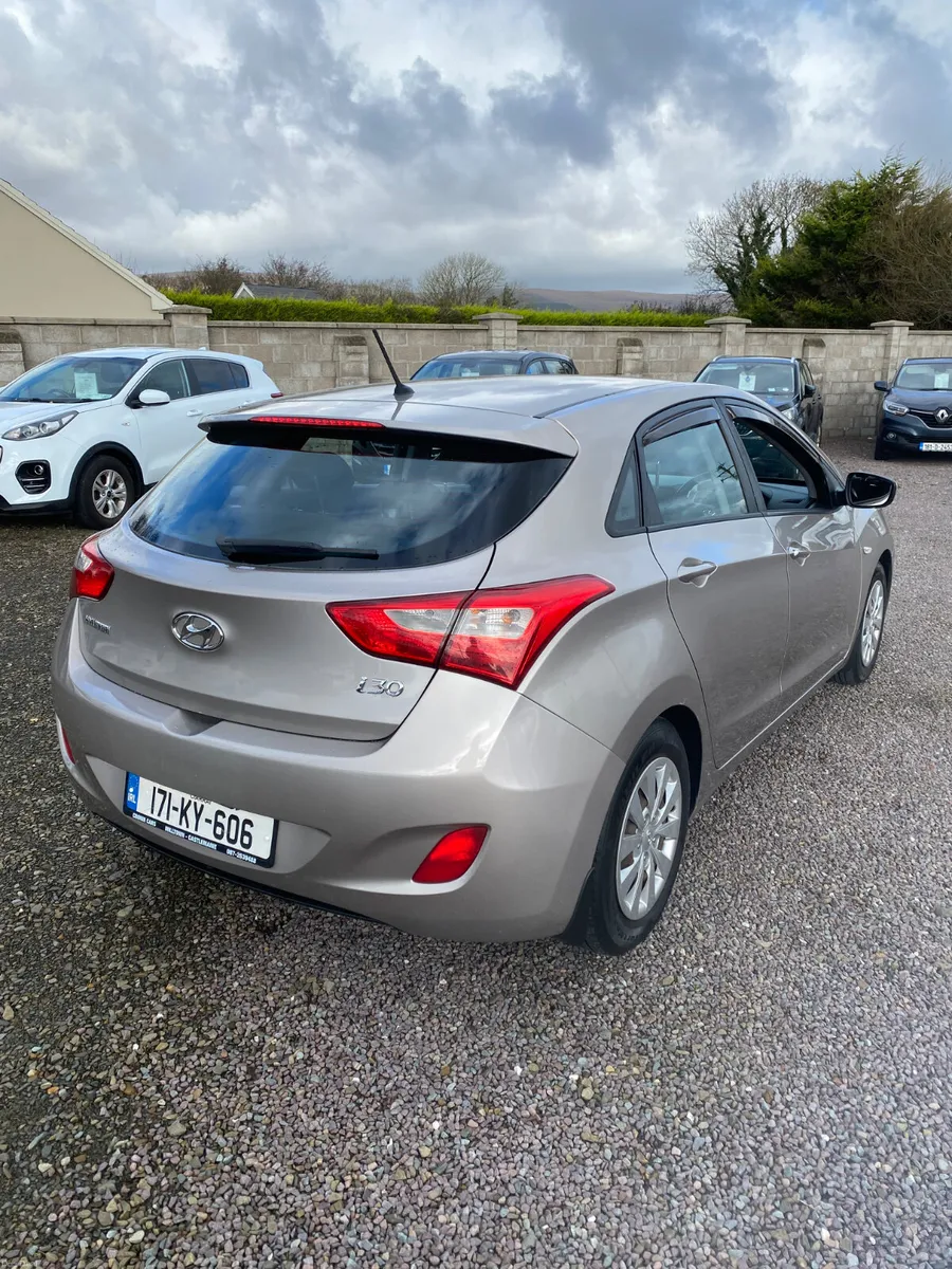 Hyundai i30 2017 - Image 2