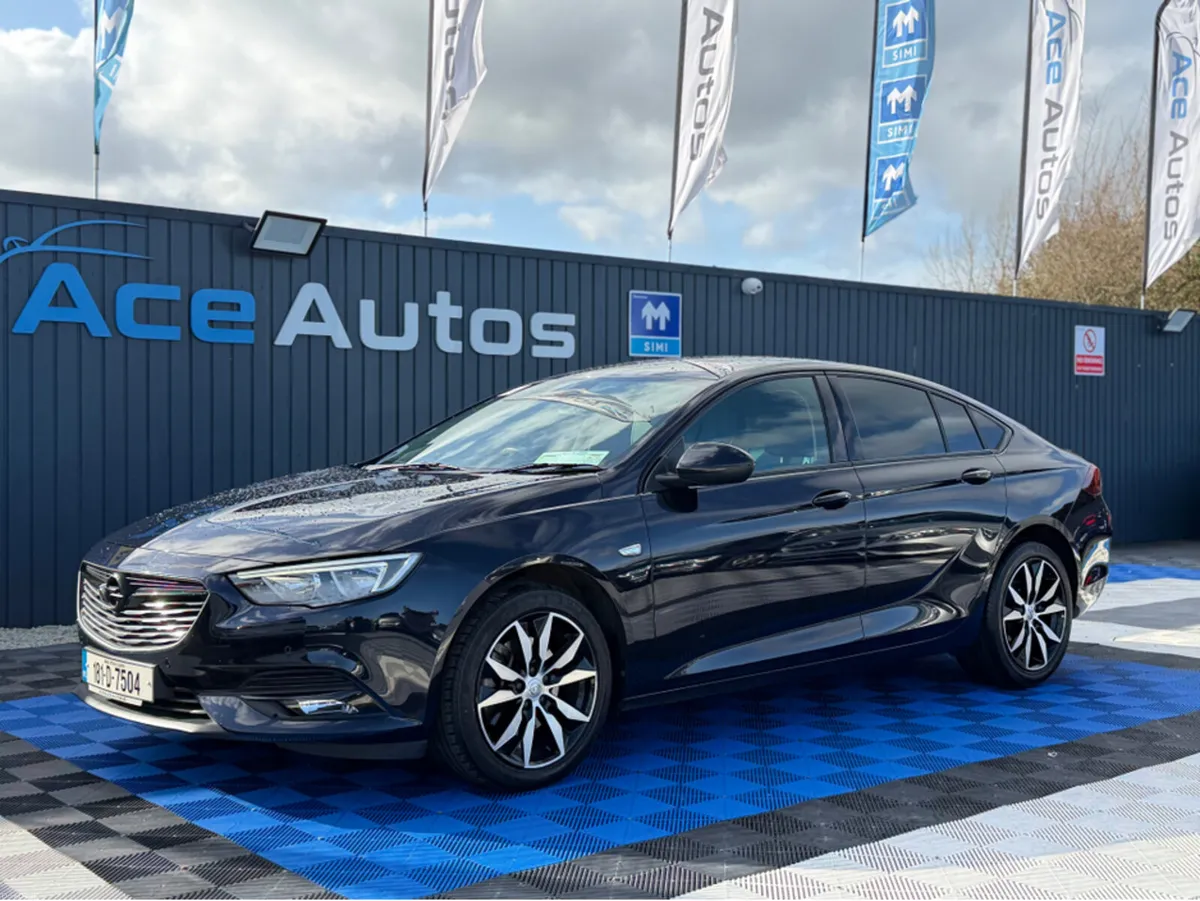 Opel Insignia GRAND SPORT SRI 2.0L DIESEL - MANUAL - Image 3