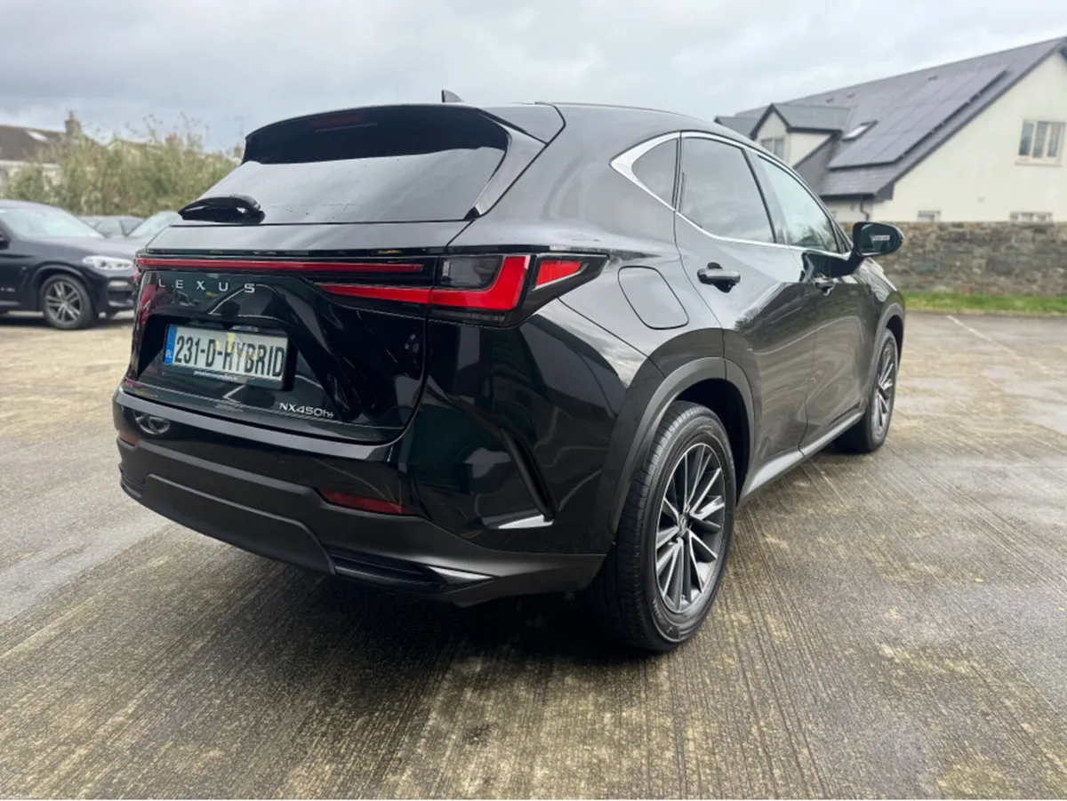 Lexus NX NX450H + PHEV CVT PREMIUM - Image 4