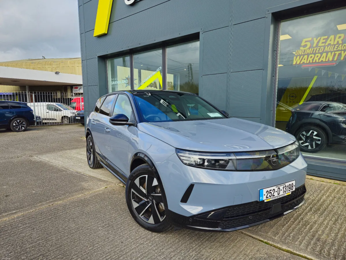 Opel Grandland GS 73 kWh BEV - Image 2