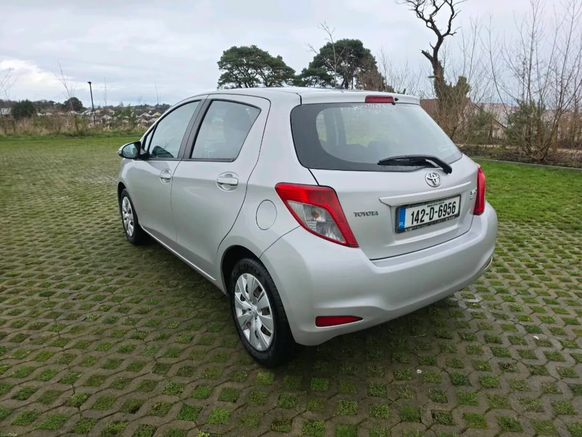 2014 (142) Toyota Yaris - Image 4