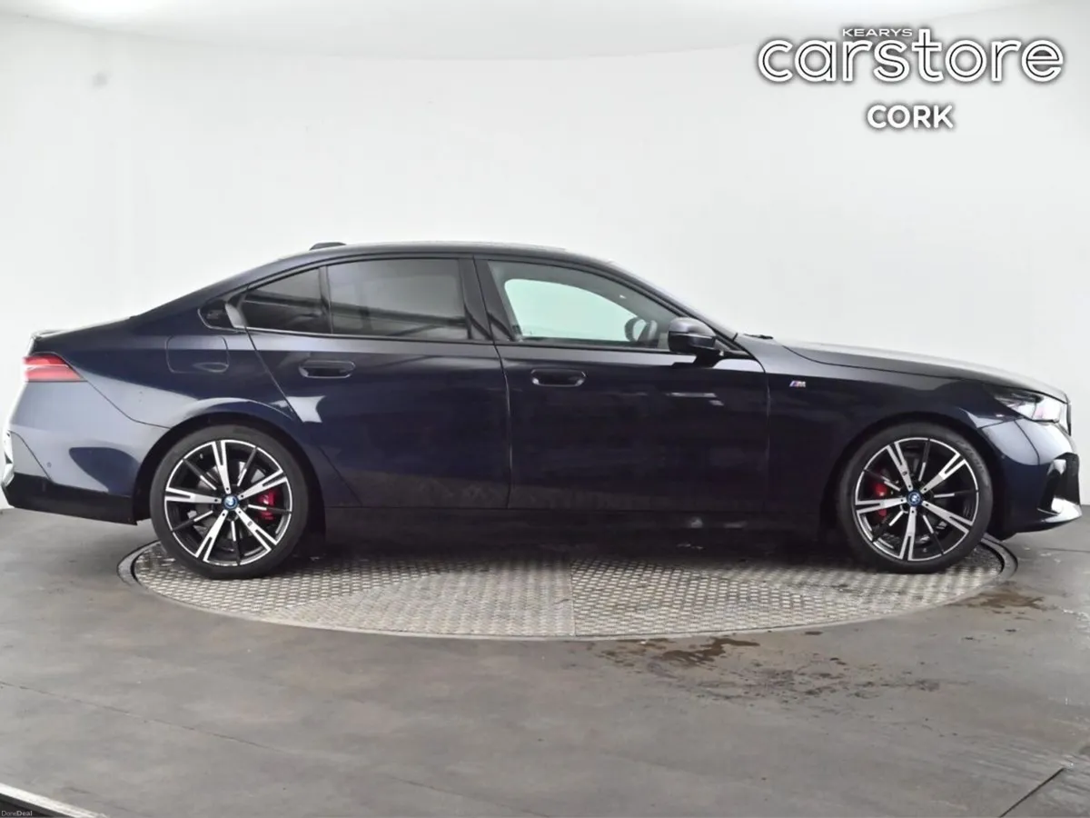 BMW 5-Series 530e M Sport - Image 2