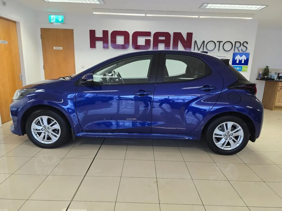 Toyota Yaris Hybrid - New Generation - Luna Automa - Image 4