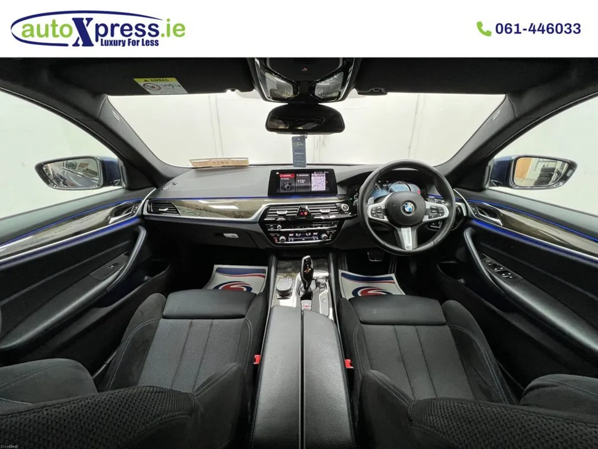 BMW 5-Series 523D M-SPORT Automatic, reversing cam - Image 2