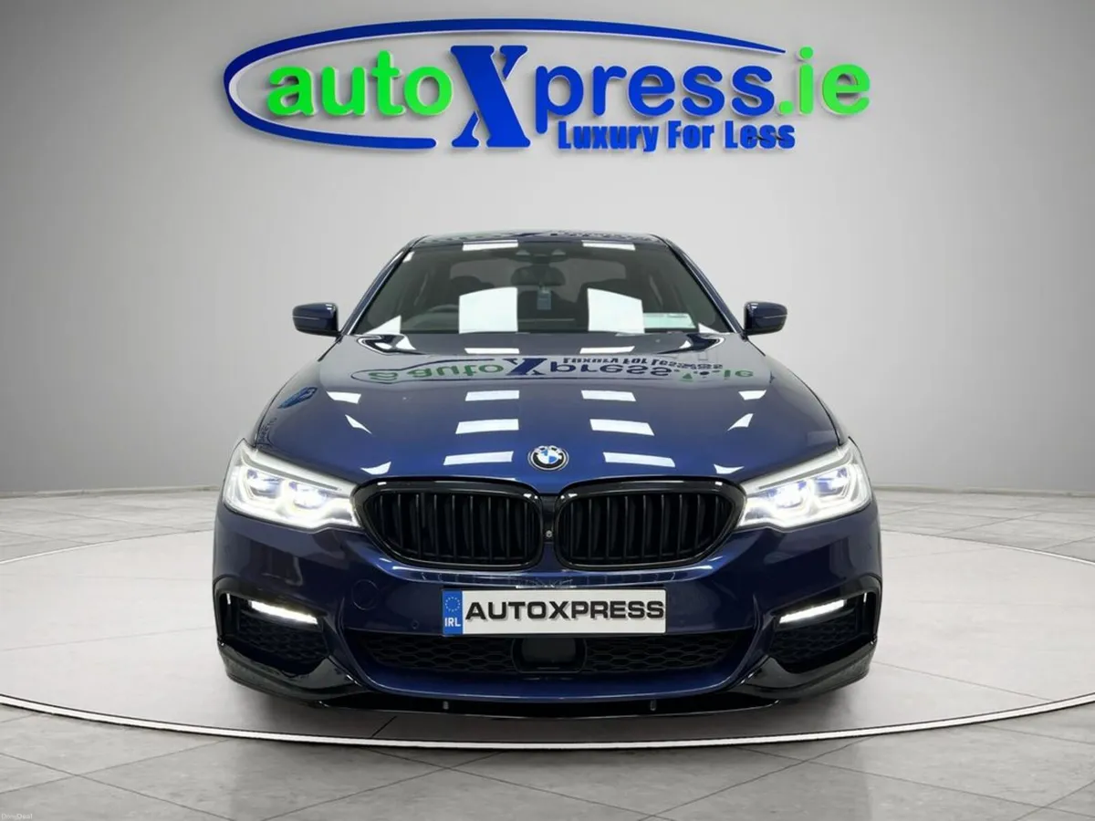 BMW 5-Series 523D M-SPORT Automatic, reversing cam - Image 3