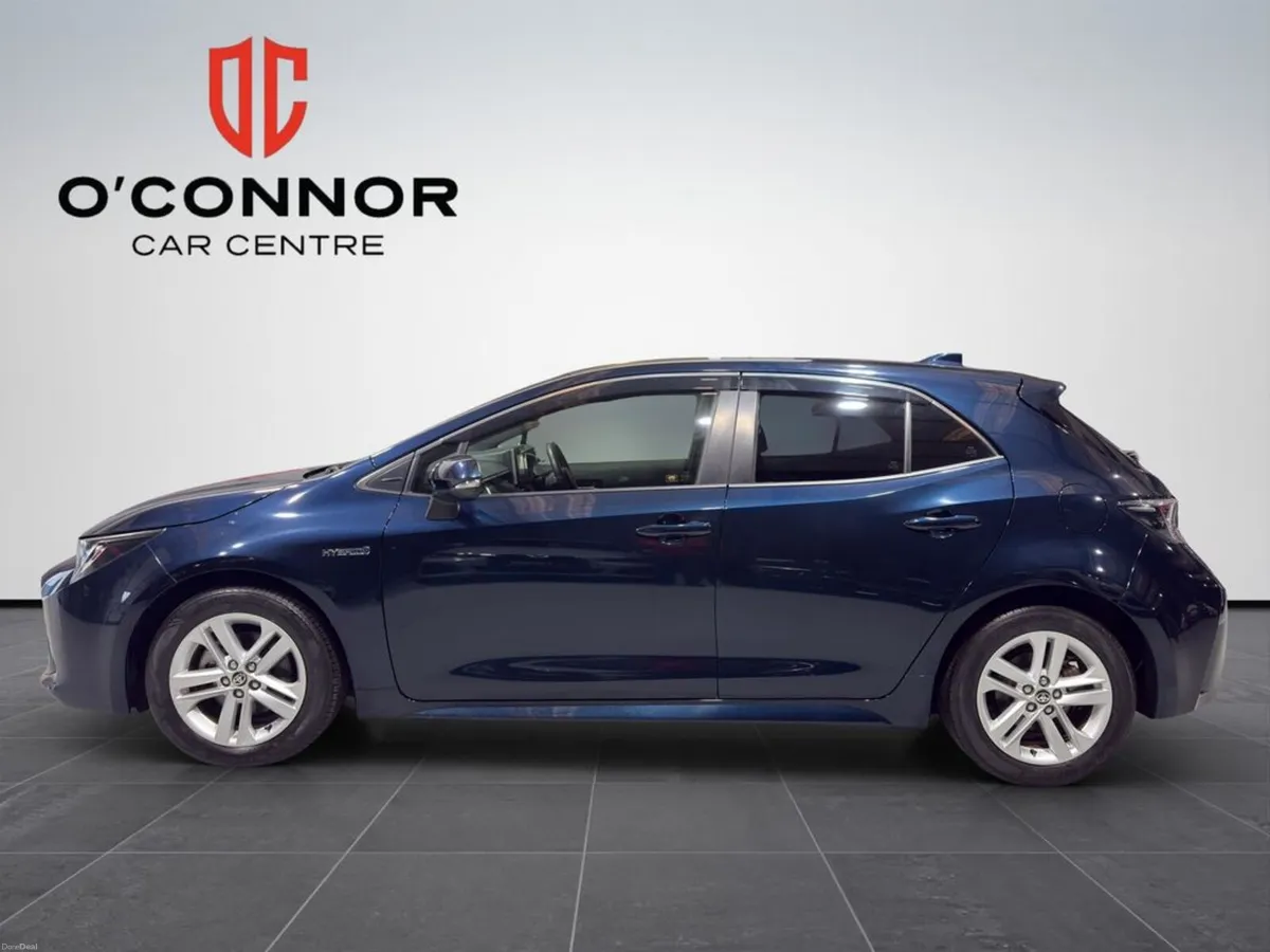 Toyota Corolla "So economical, you’ll start drivin - Image 3