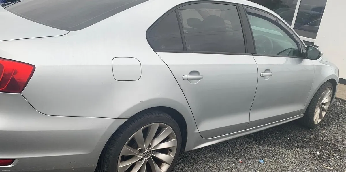 VW JETTA 2012 - Image 2