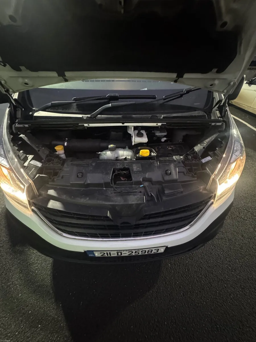 Renault traffic - Image 2