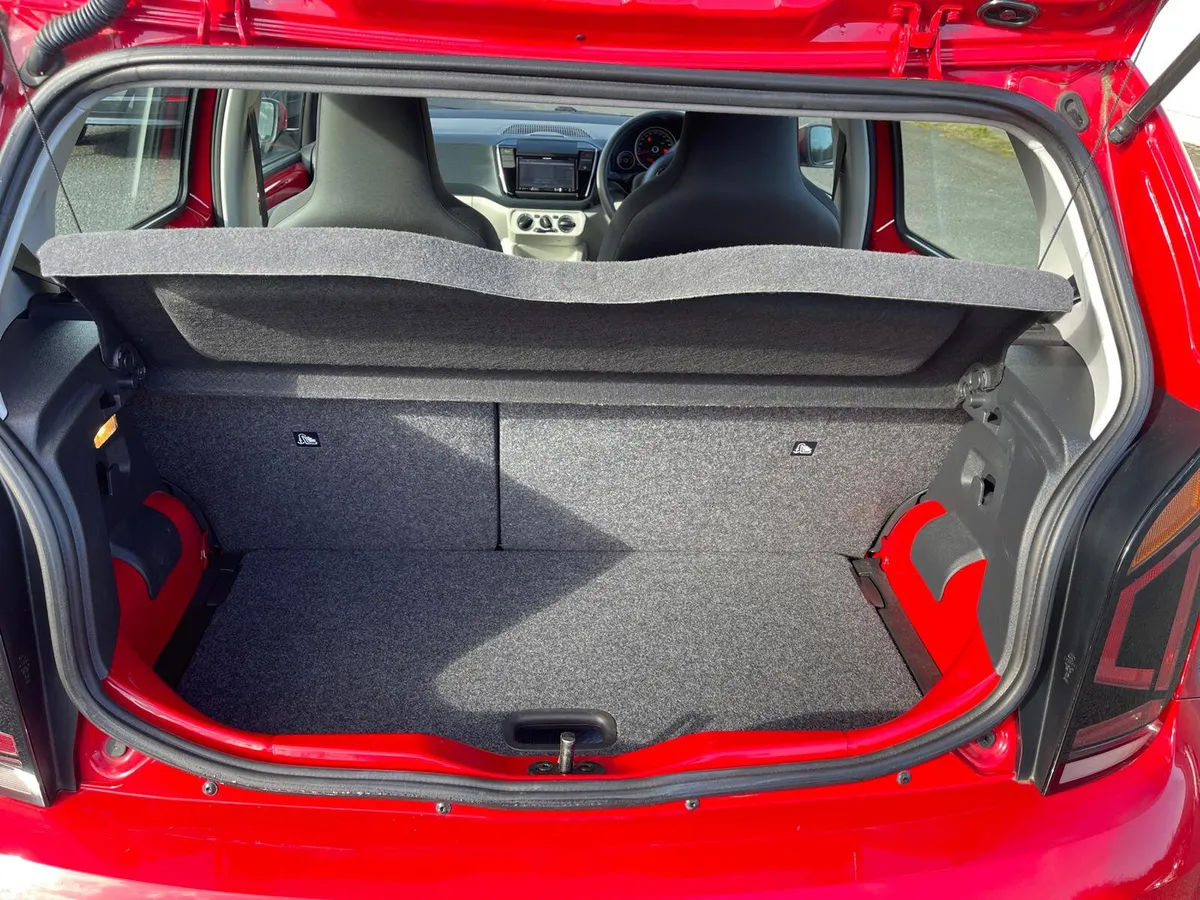 Volkswagen up! 2018 Automatic - Image 4