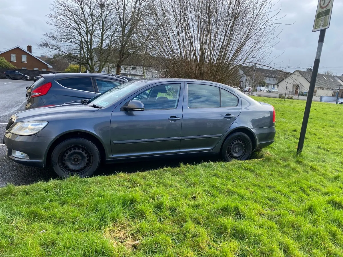 Skoda Octavia 2011 - Image 2