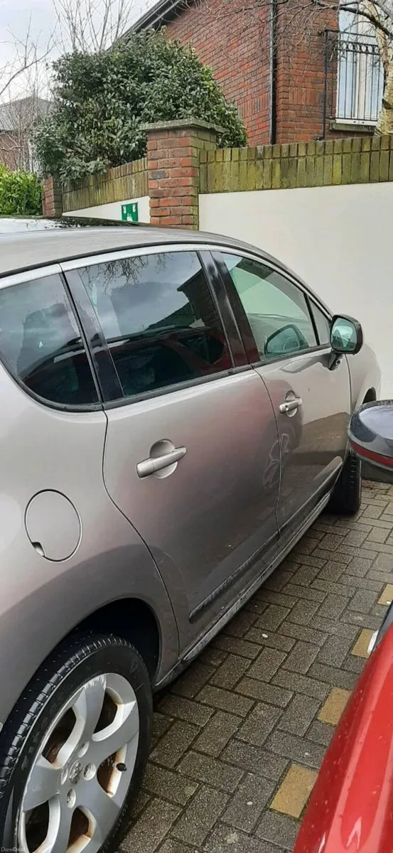 2011  Peugeot 3008 1.6 Low mileage automatic - Image 4