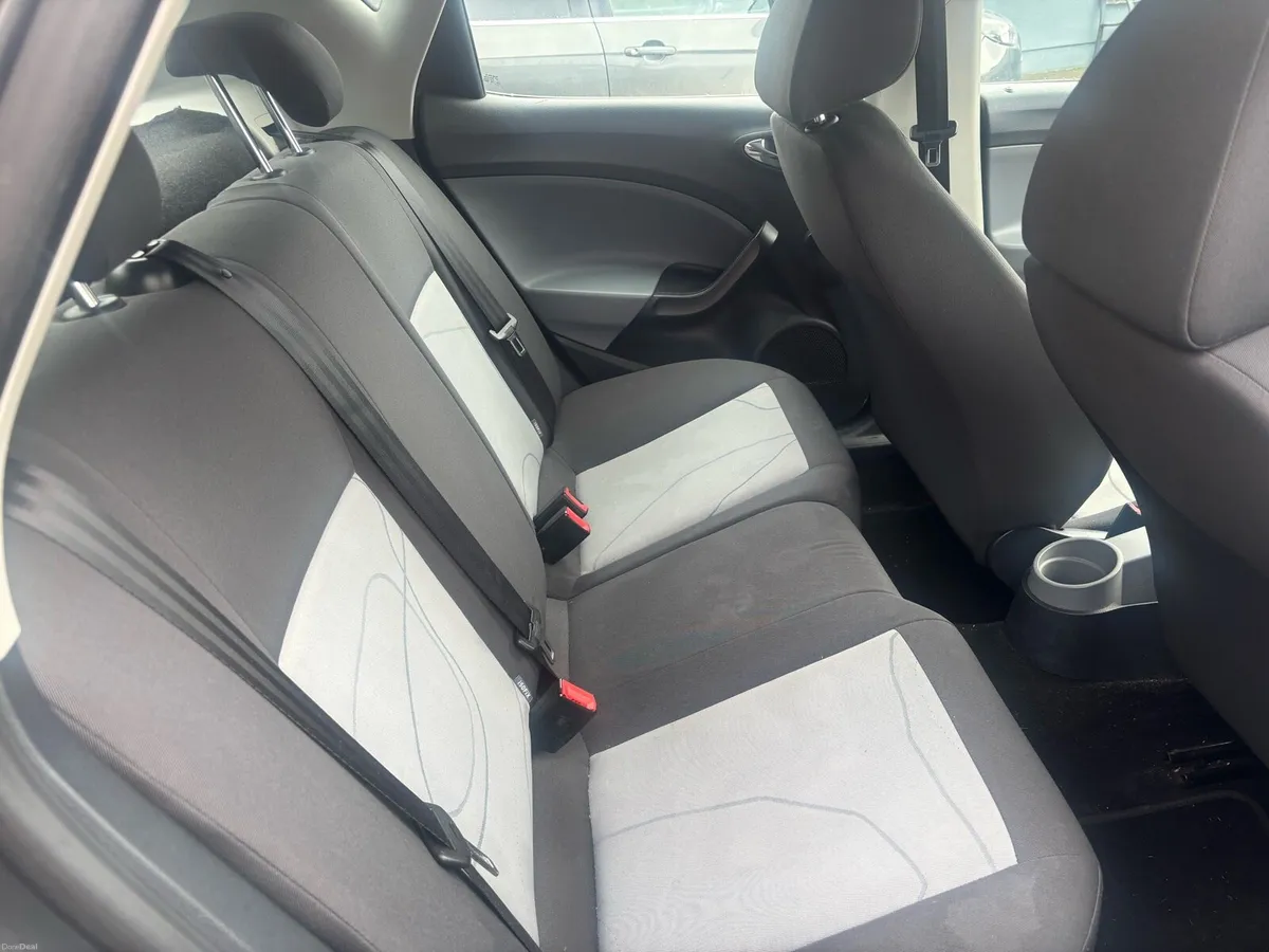 131 SEAT IBIZA  5D 1.2  70H S.E. - Image 4