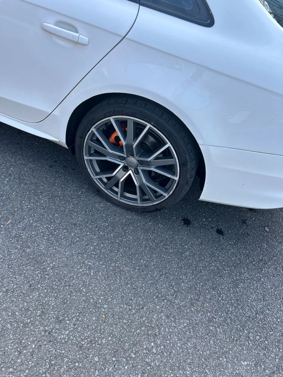 Audi A4 2013 - Image 4