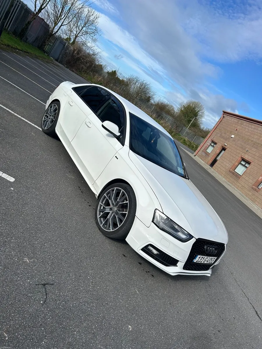 Audi A4 2013 - Image 1