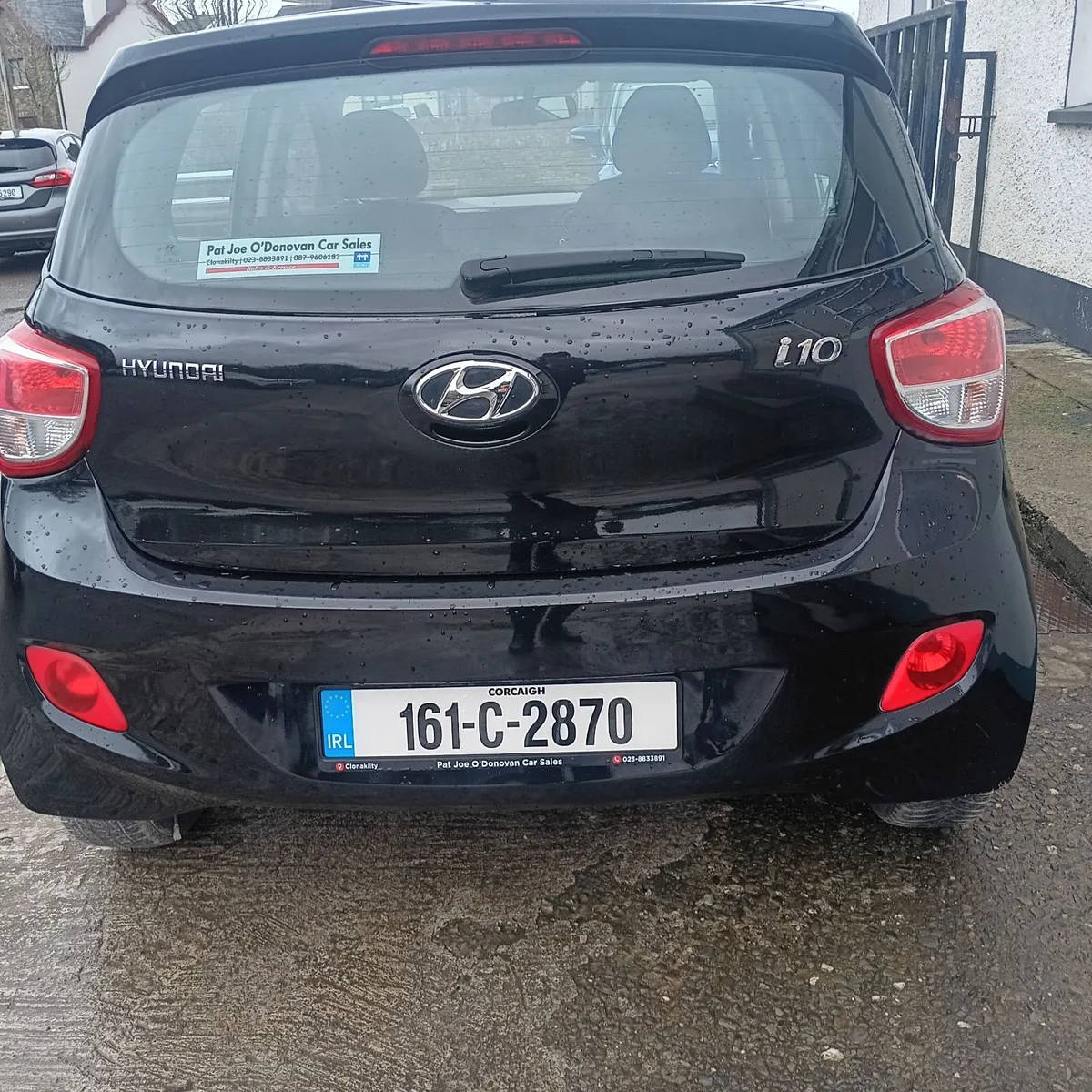 Hyundai i10 2016  Deluxe - Image 2