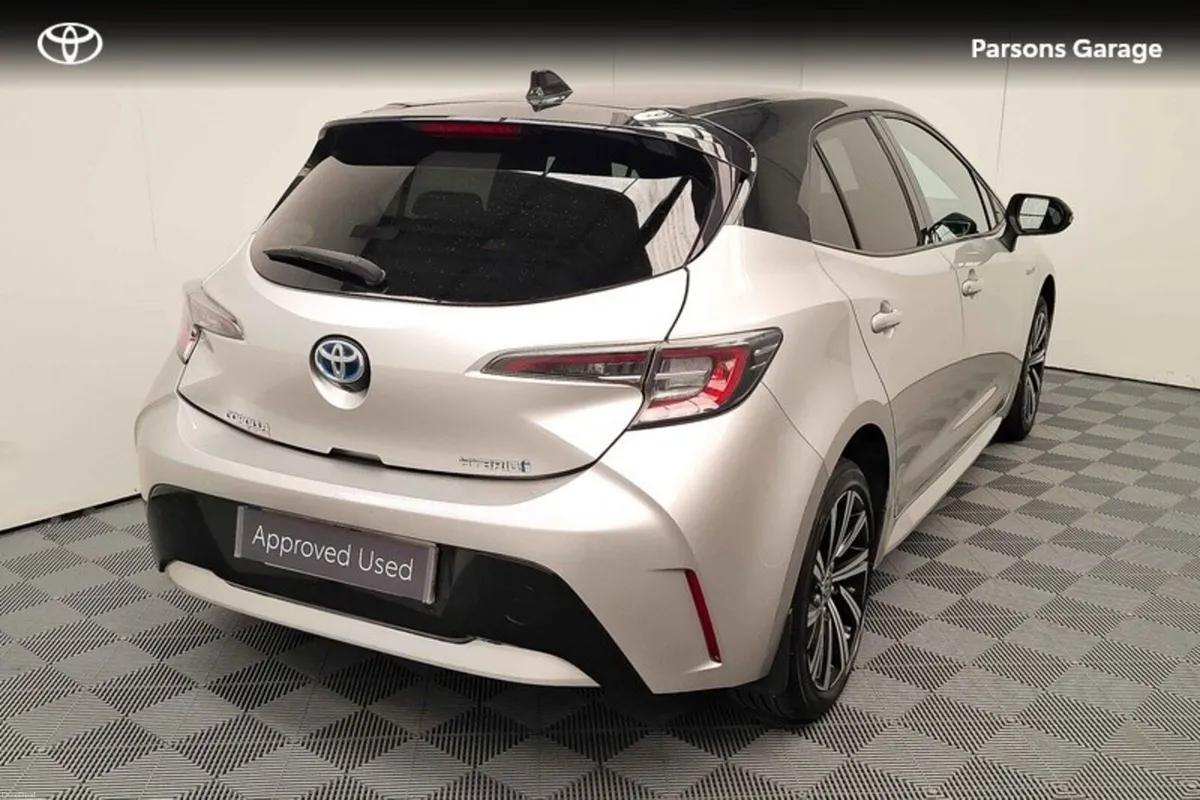Toyota Corolla COROLLA HYBRID L/SPORT HB - Image 2