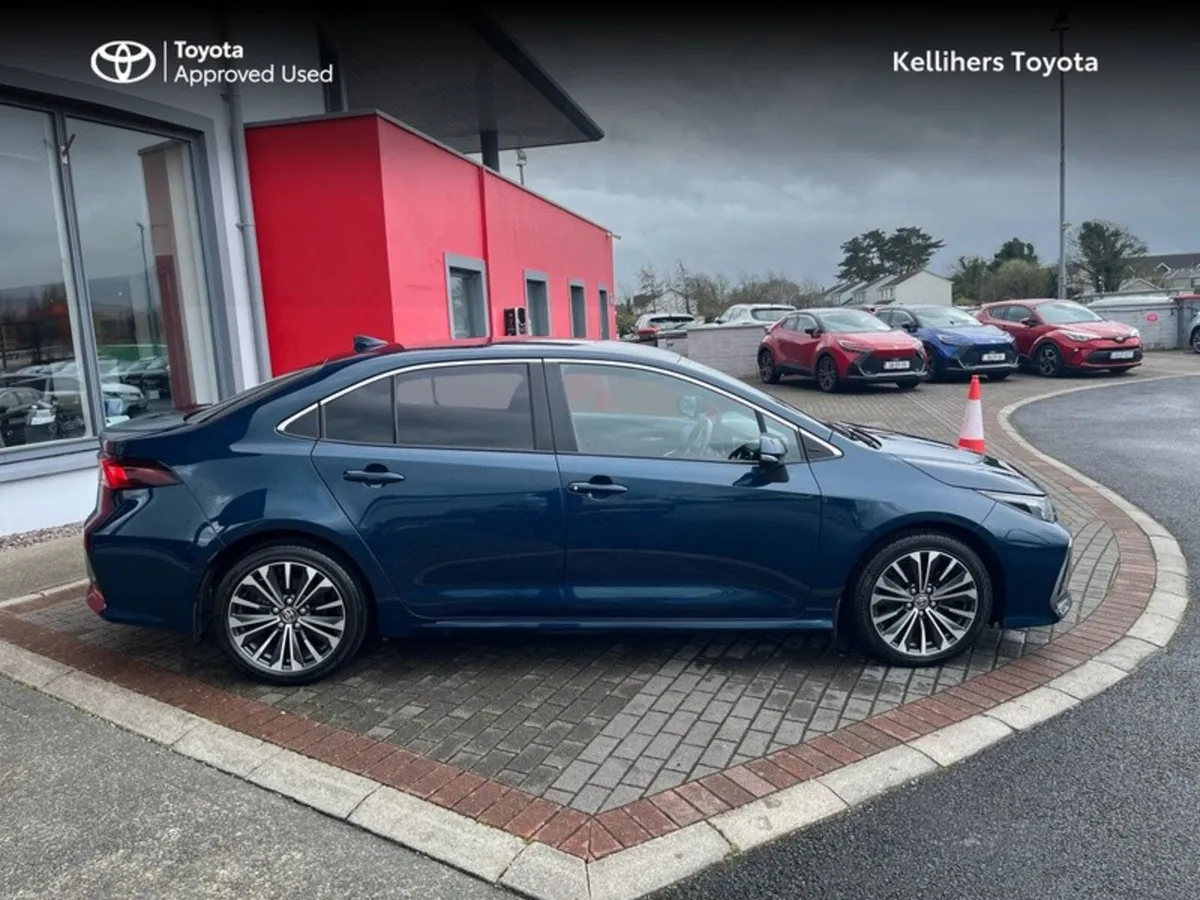 Toyota Corolla HYBRID ELECTRIC LUNA SPORT - Image 3