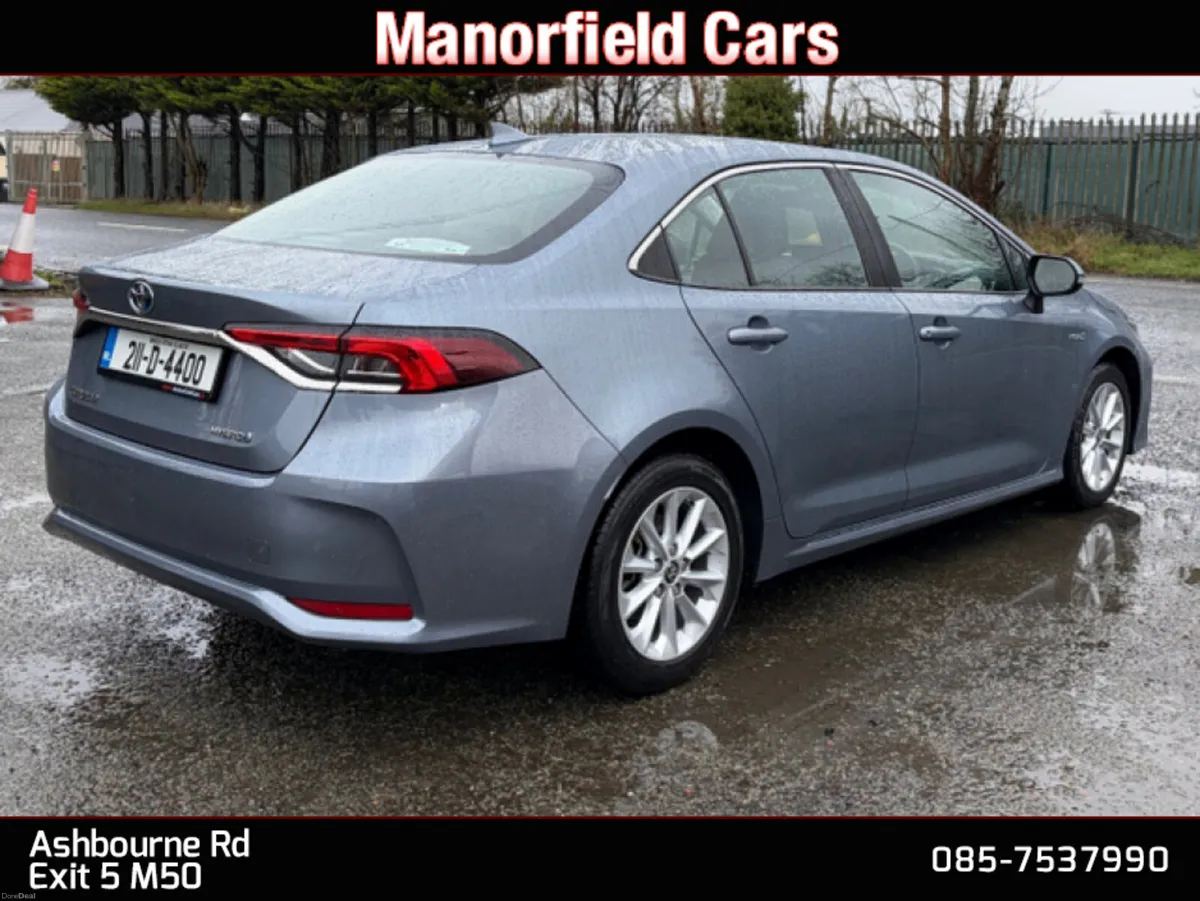 2021 Toyota Corolla Luna 1.8 Petrol Hybrid Auto - Image 4