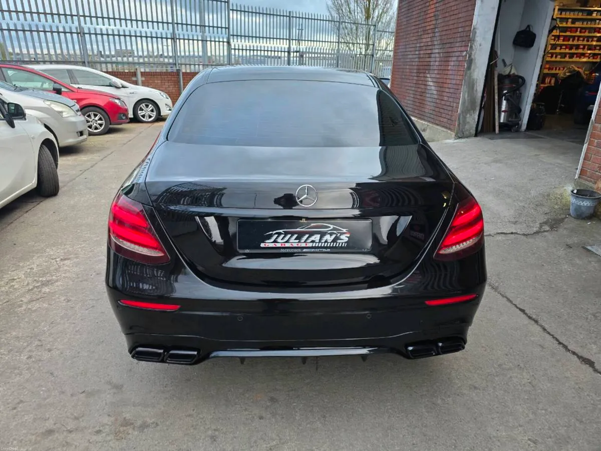 Mercedes-Benz E220 D AMG AUTO 2017 - Image 5