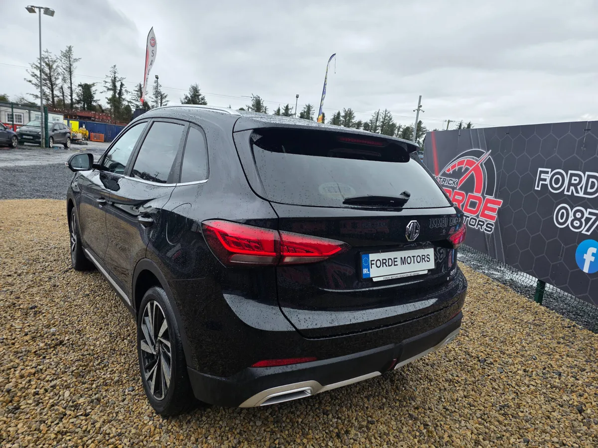 MG ZS 2025 Petrol /Hybrid - Image 3