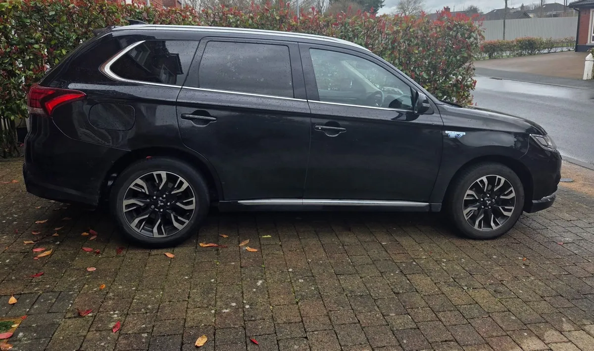 Mitsubishi Outlander 2016 - Image 3