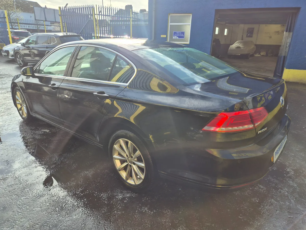 Volkswagen Passat 2015 - Image 3
