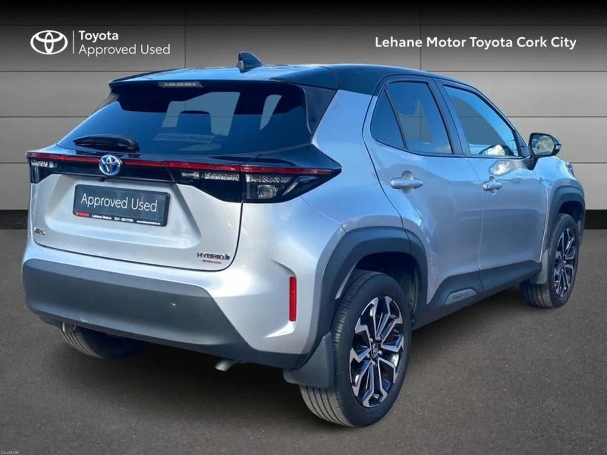 Toyota Yaris Cross CR LUNA SPORT 4DR AUTO CROSS - Image 2