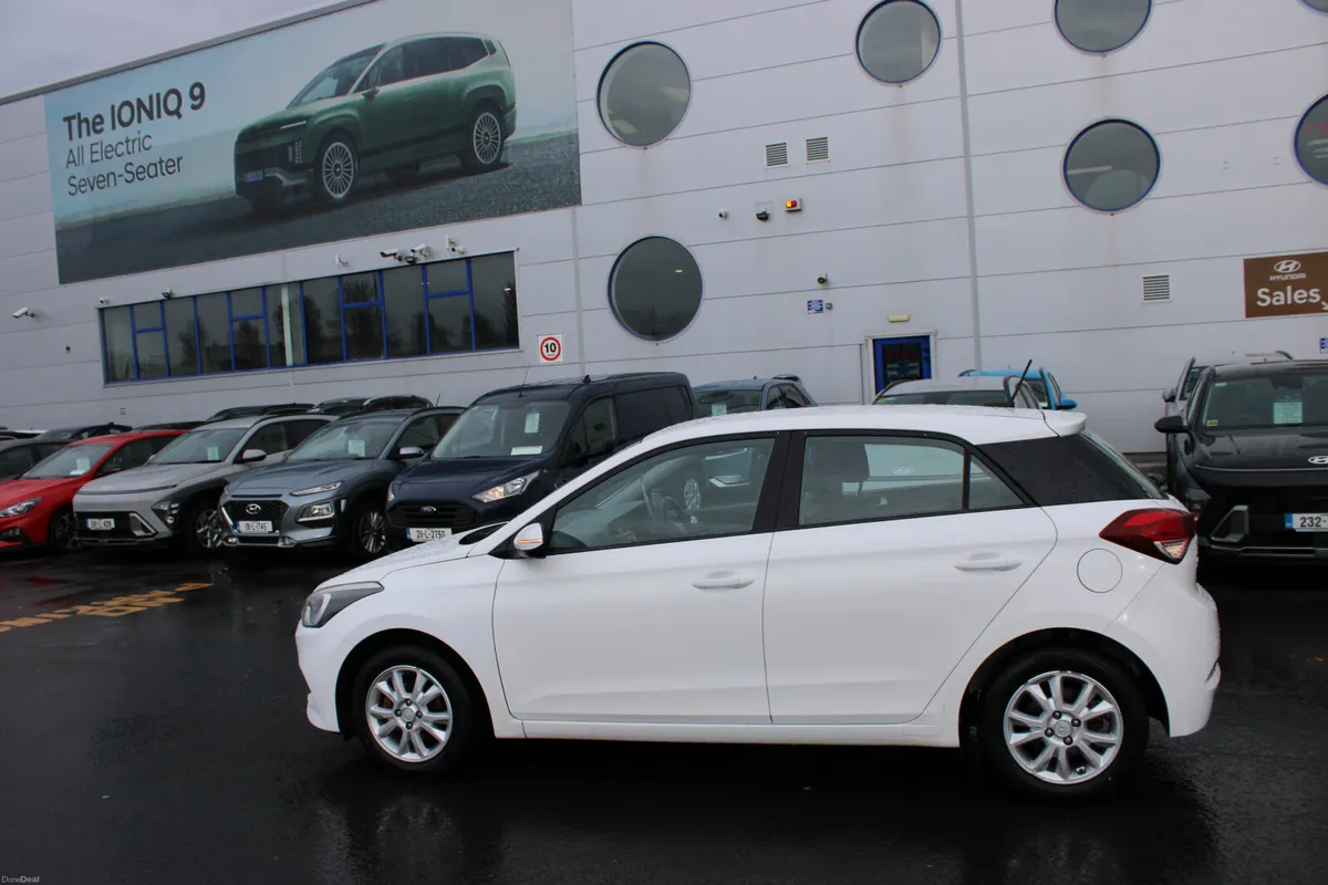 Hyundai i20 2017 - Image 2