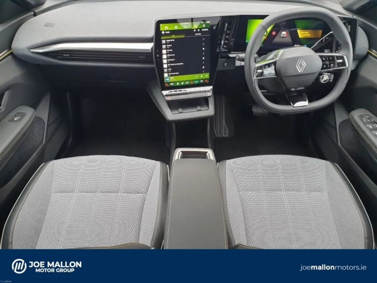 Renault Megane MEGANE TECHNO EV60 220BHP - Image 4