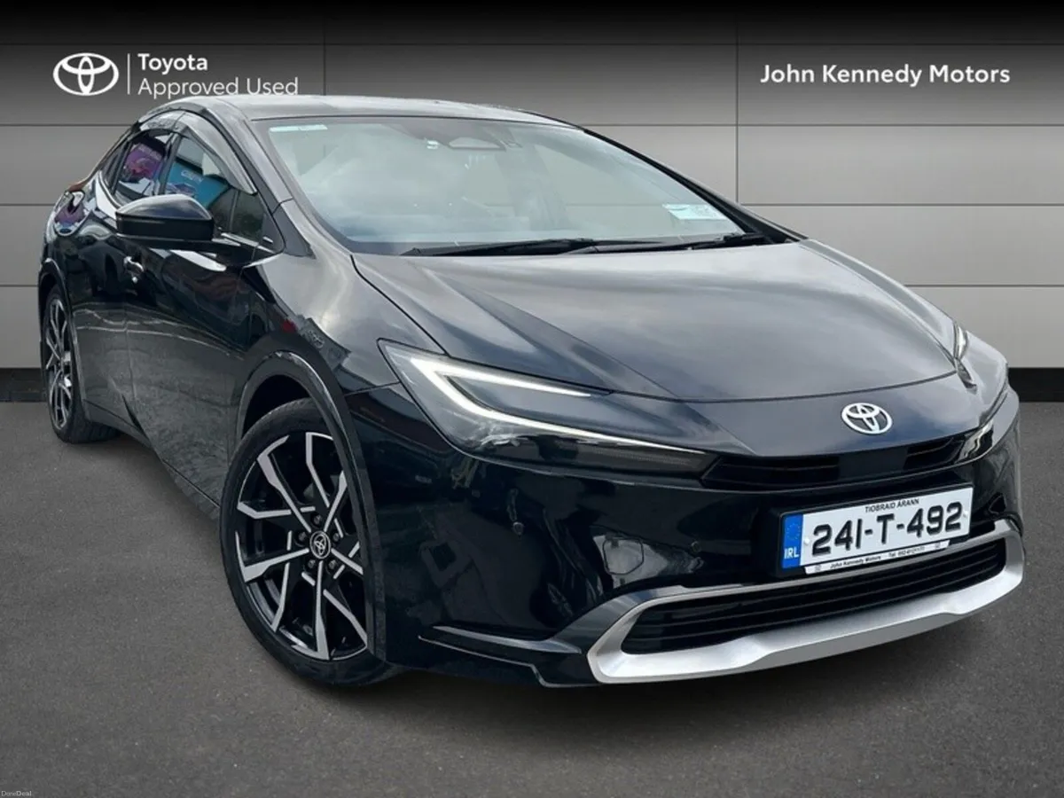 Toyota Prius PLUG-IN HYBRID - Image 1